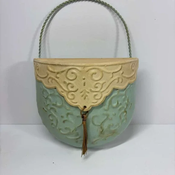 Set Of 3 Miniature Bisque Dolls In Shabby Chic Green Cream Tin Wall Pocket - Picture 9 of 10